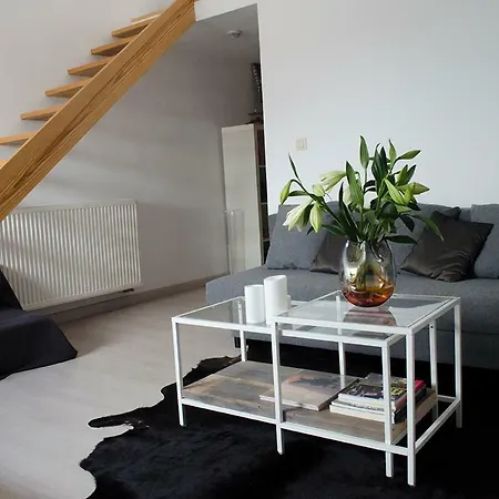 Privatunterkunft Upstairs9000