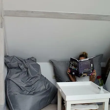 Privatunterkunft Upstairs9000