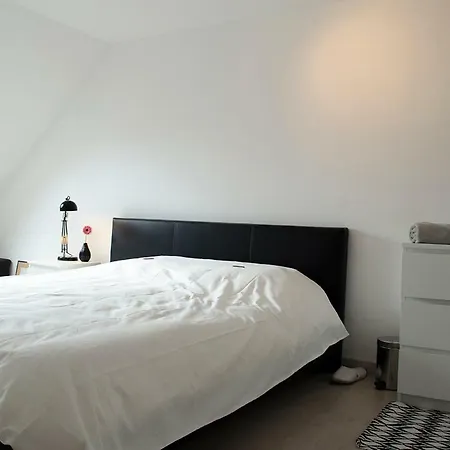 Privatunterkunft Upstairs9000